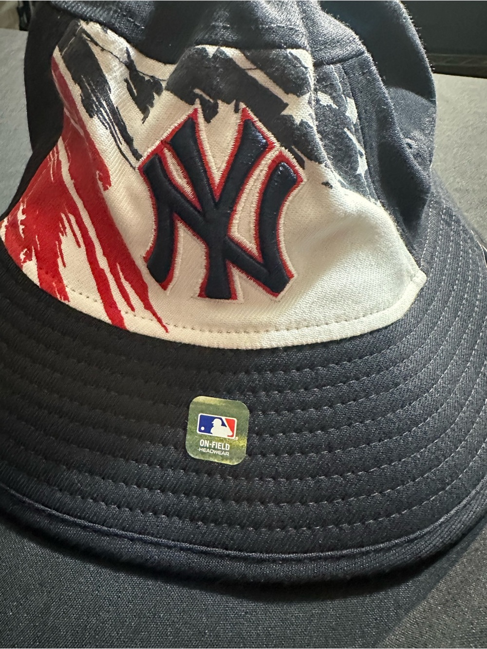 New York Yankees men Navy & White Bucket Hat - MLB On-Field